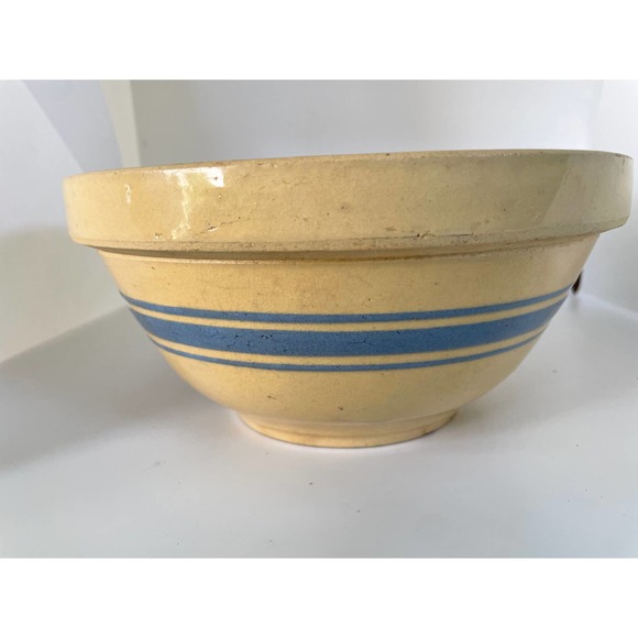 Early Hull Pottery Utility Yellow Ware Blue Band 9" Mixing Bowl - Picture 1 of 7